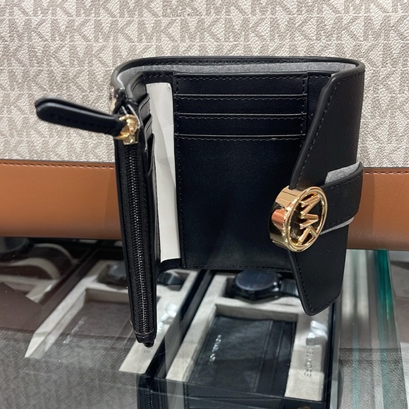 MICHAEL KORS
Carmen Medium Flap Bifold Faux Fur-Leather Wallet
Black 
NWT - Picture 9 of 16